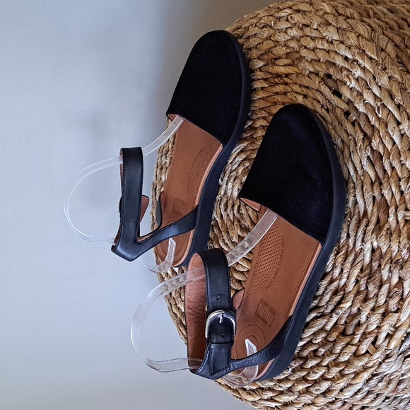 Fitflop Shoes - Fitflop Womens Cova Casual Closed Toe Black Suede Slingback Low Sandals S-7.5